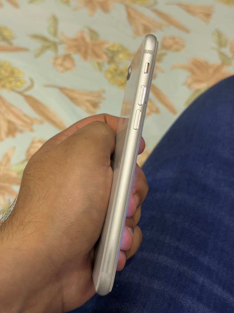Apple iPhone 8 2