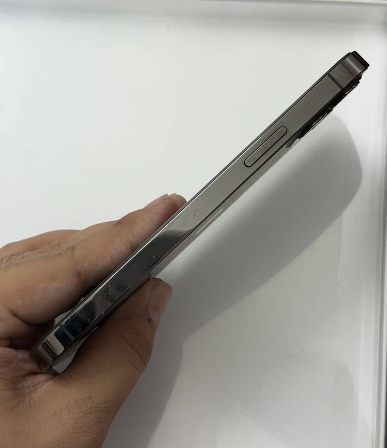 Apple iPhone 12 Pro 3