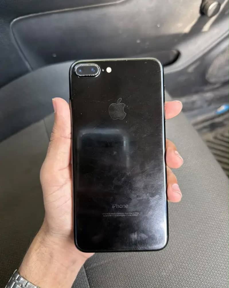 Apple iPhone 7 Plus 1