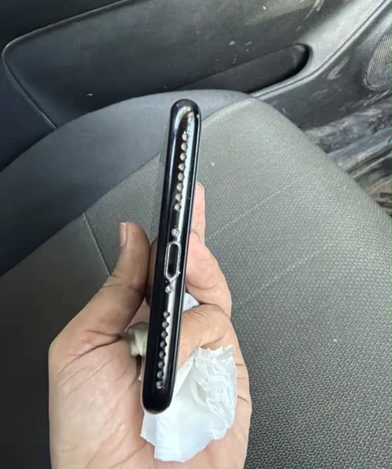 Apple iPhone 7 Plus 4