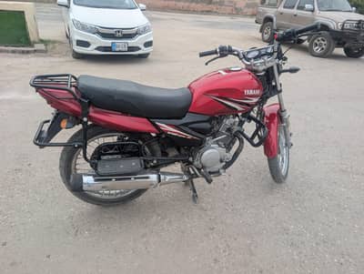 Yamaha 125-Z Red Color good condition