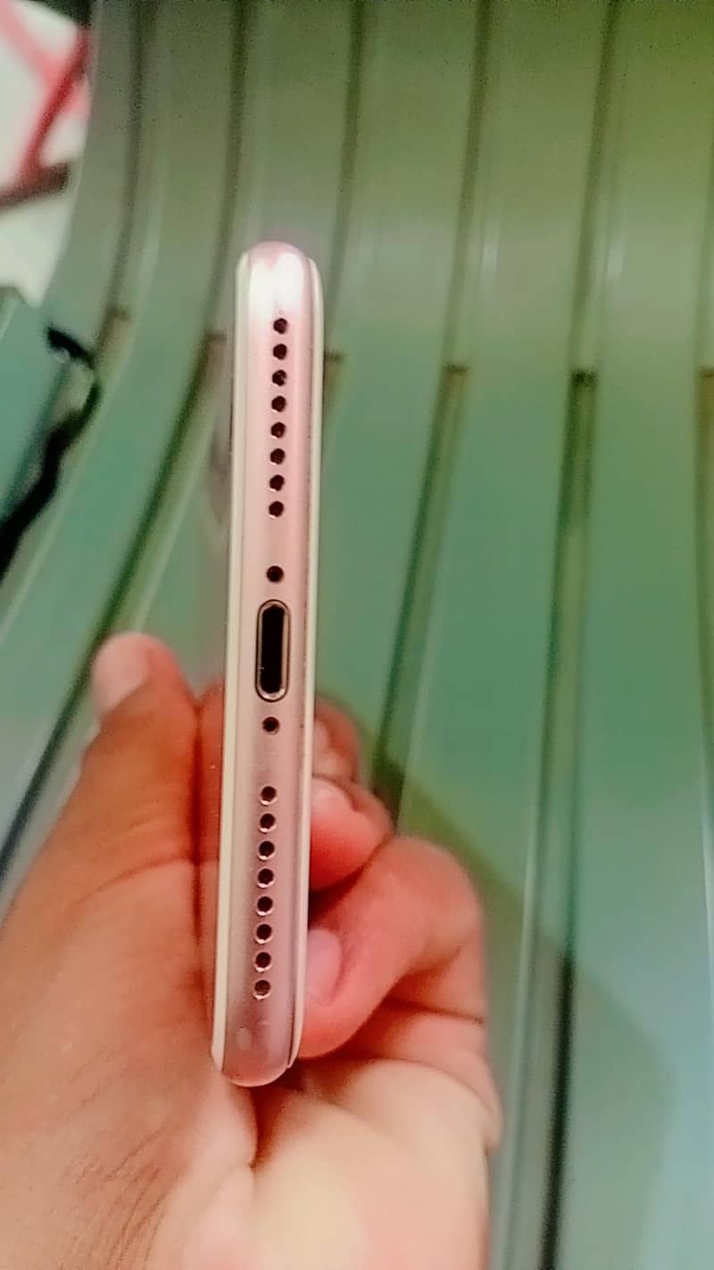 Apple iPhone 7 Plus 1