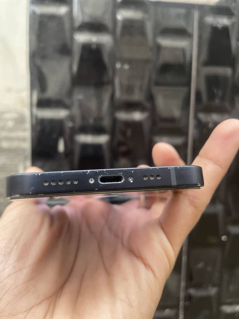 Apple iPhone 12 7