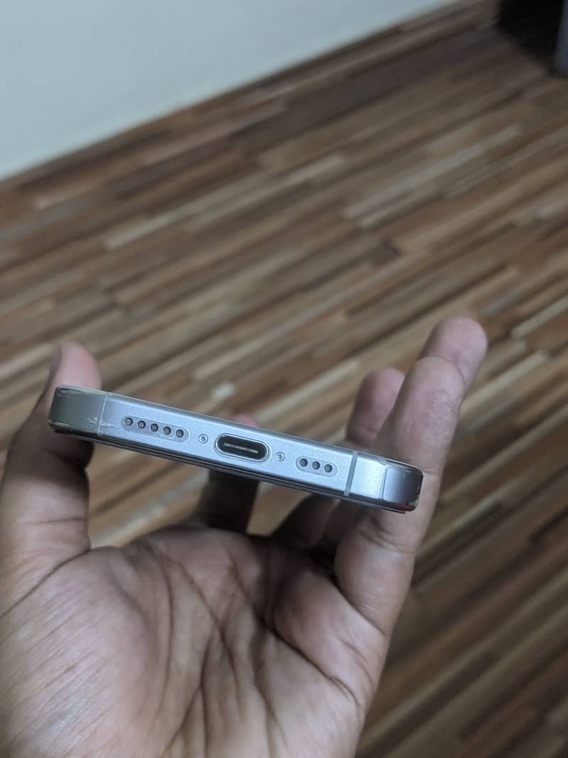 Iphone 15 pro 4