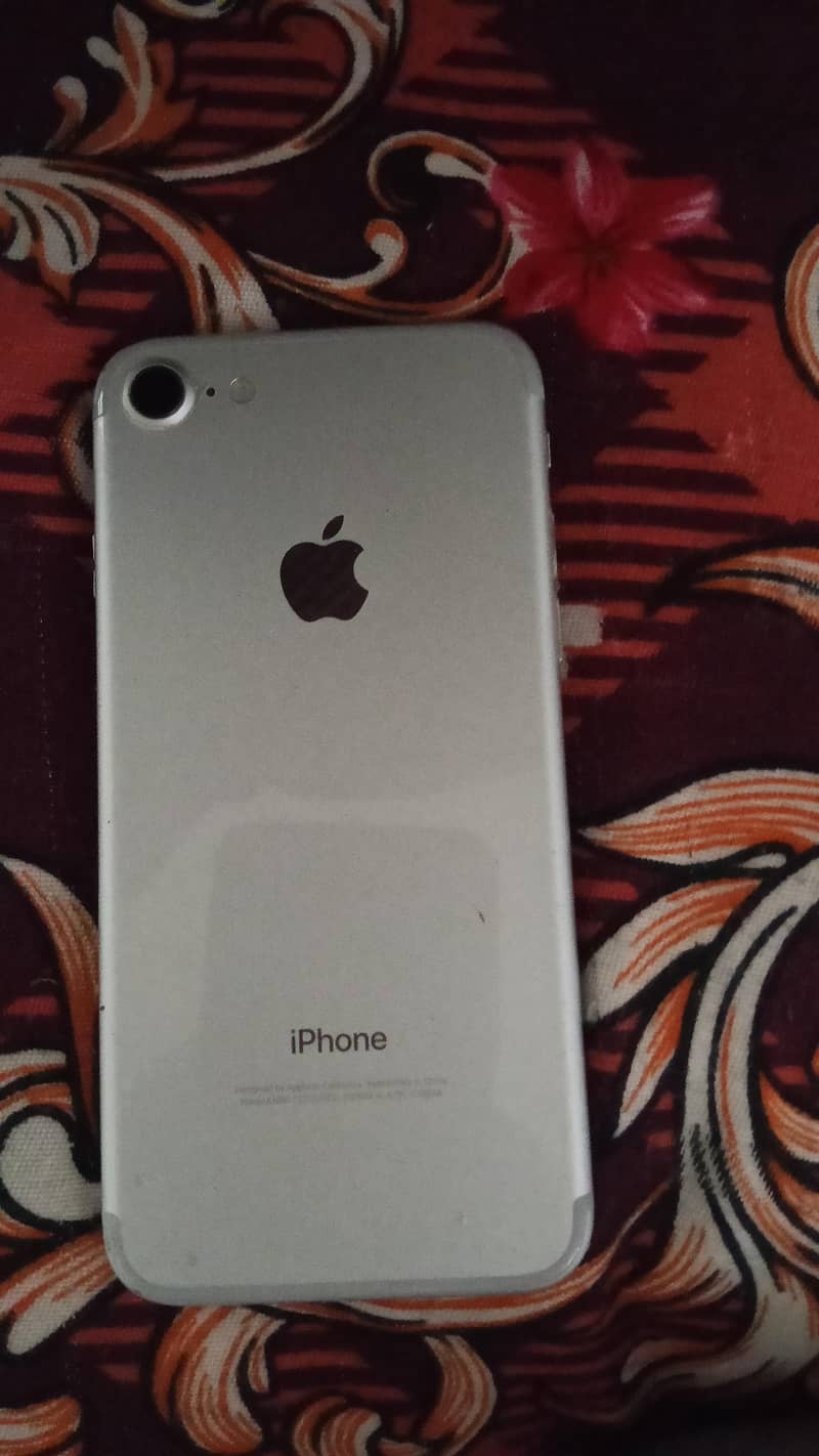 Apple iPhone 7 7