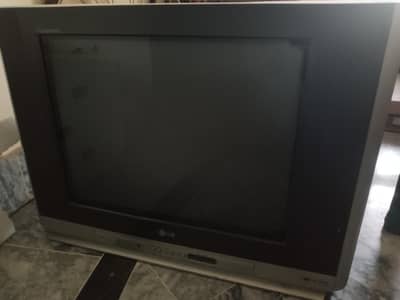 OLG TV for sale Urgent. . . HD version 720p . . Zero Fault