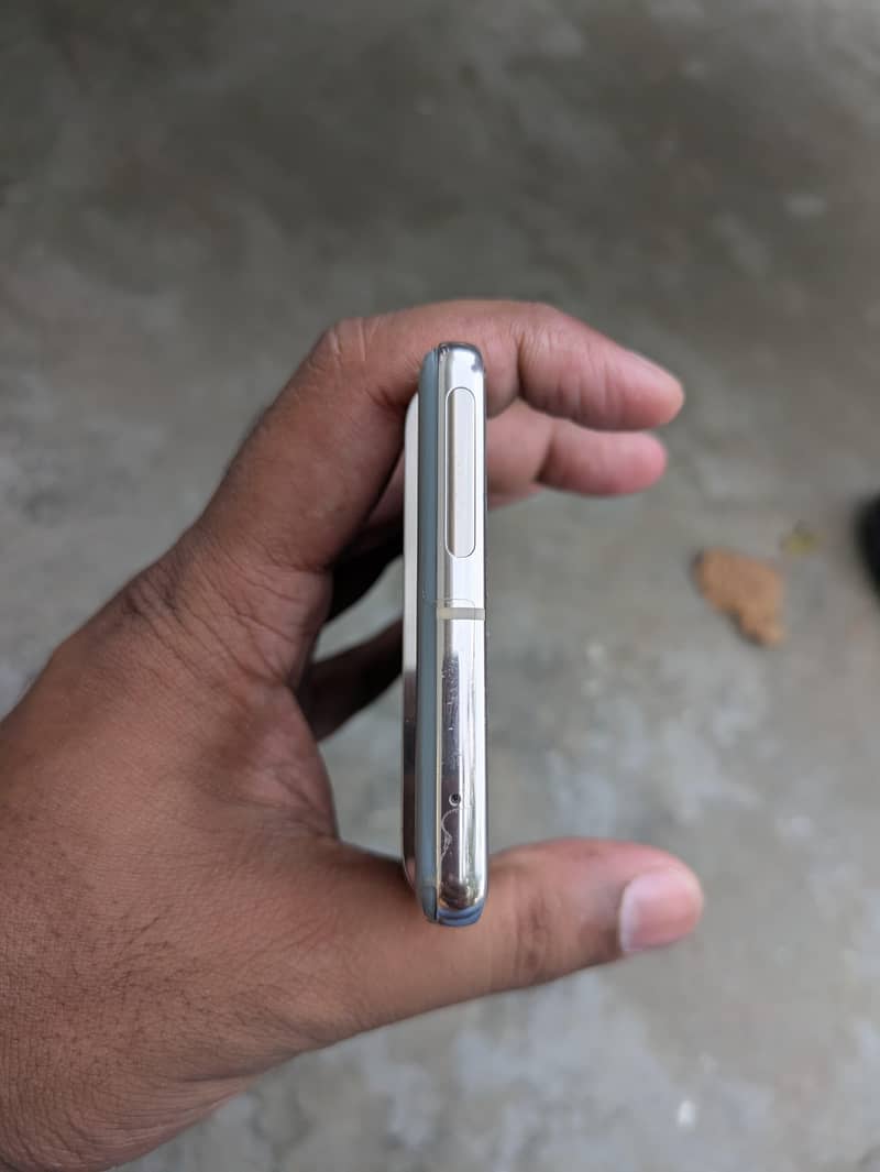 Google Pixel 7 Pro 6