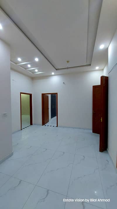 0321 86 10 688 Beautiful 5.5 Marla house with 5bedrooms double kitchen double Tv lounge 2 store 1 laundry 1 powder washroom vailable for rent