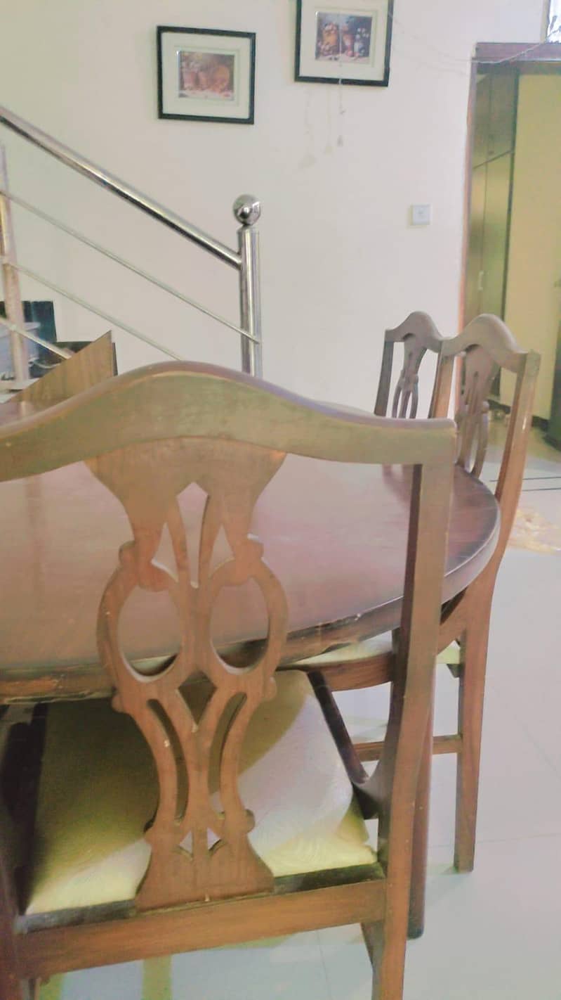 DINING TABLE 2