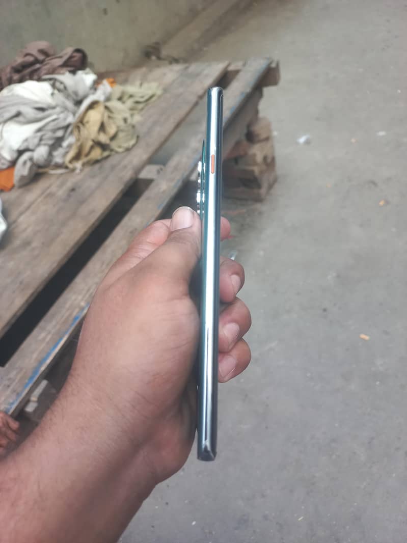 Tecno CAMON 40 Pro 5