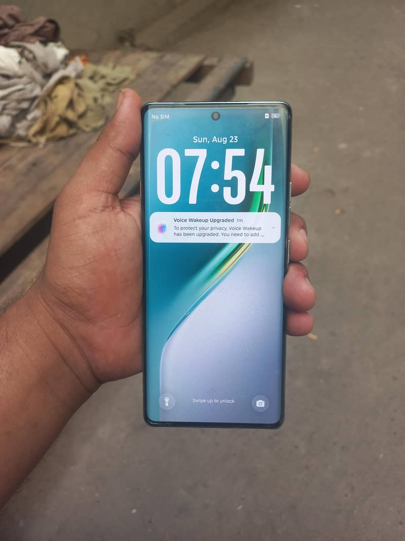 Tecno CAMON 40 Pro 6