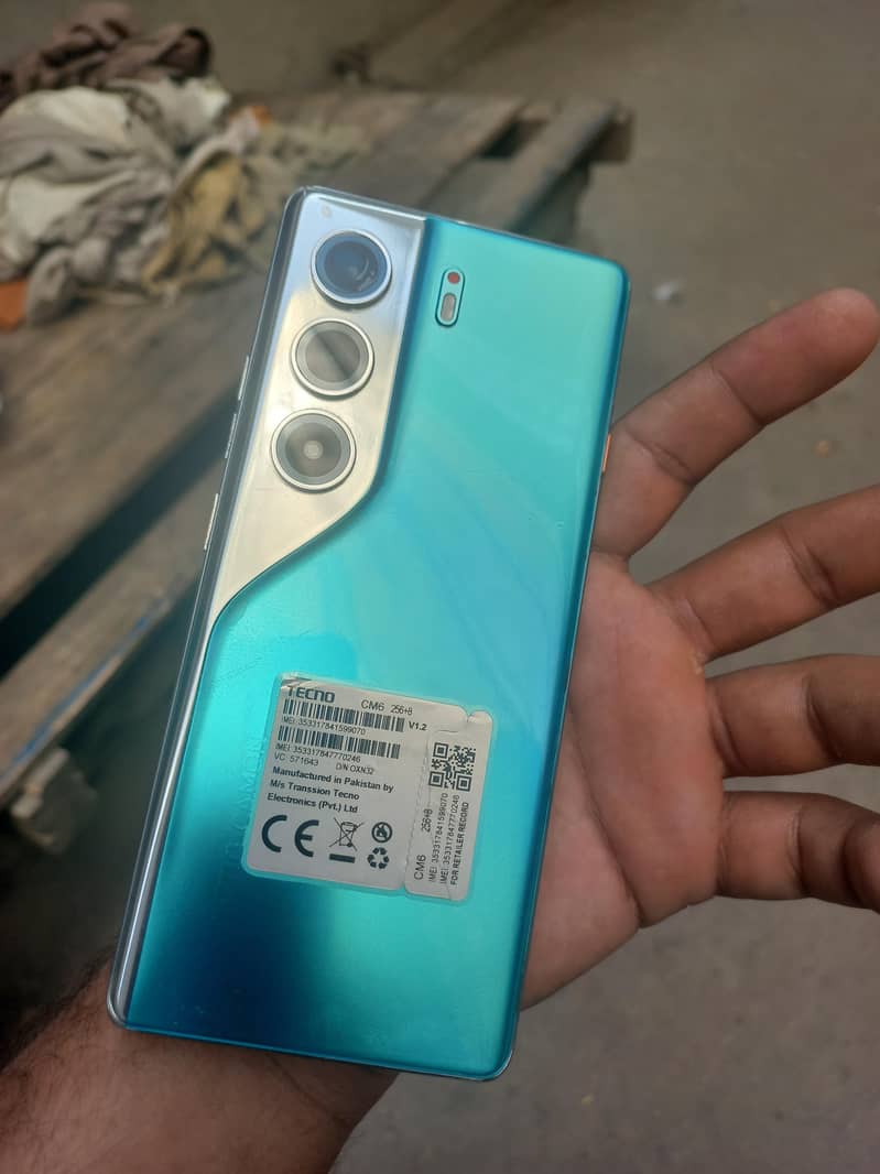 Tecno CAMON 40 Pro 7