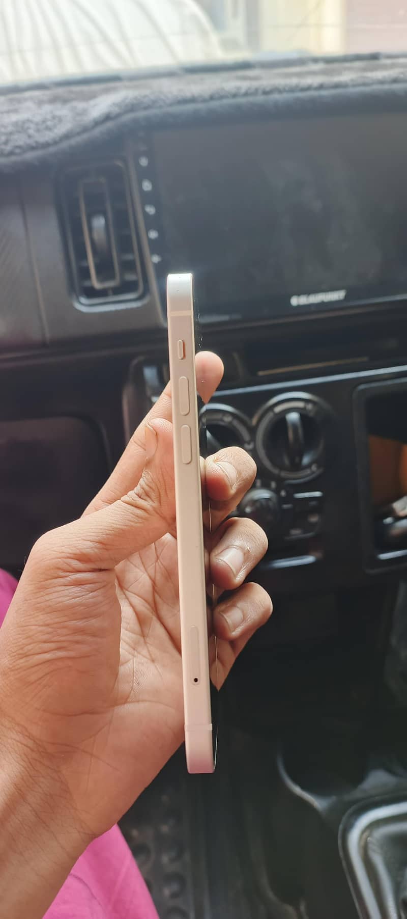 Apple iPhone 12 1