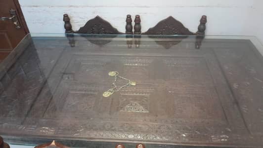 WOODEN DINNING TABLE