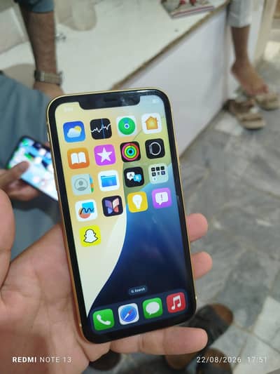 Apple iPhone 11