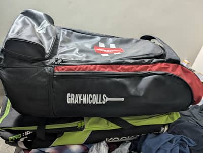gray nicolls duffle kit bag available very good condition slightly