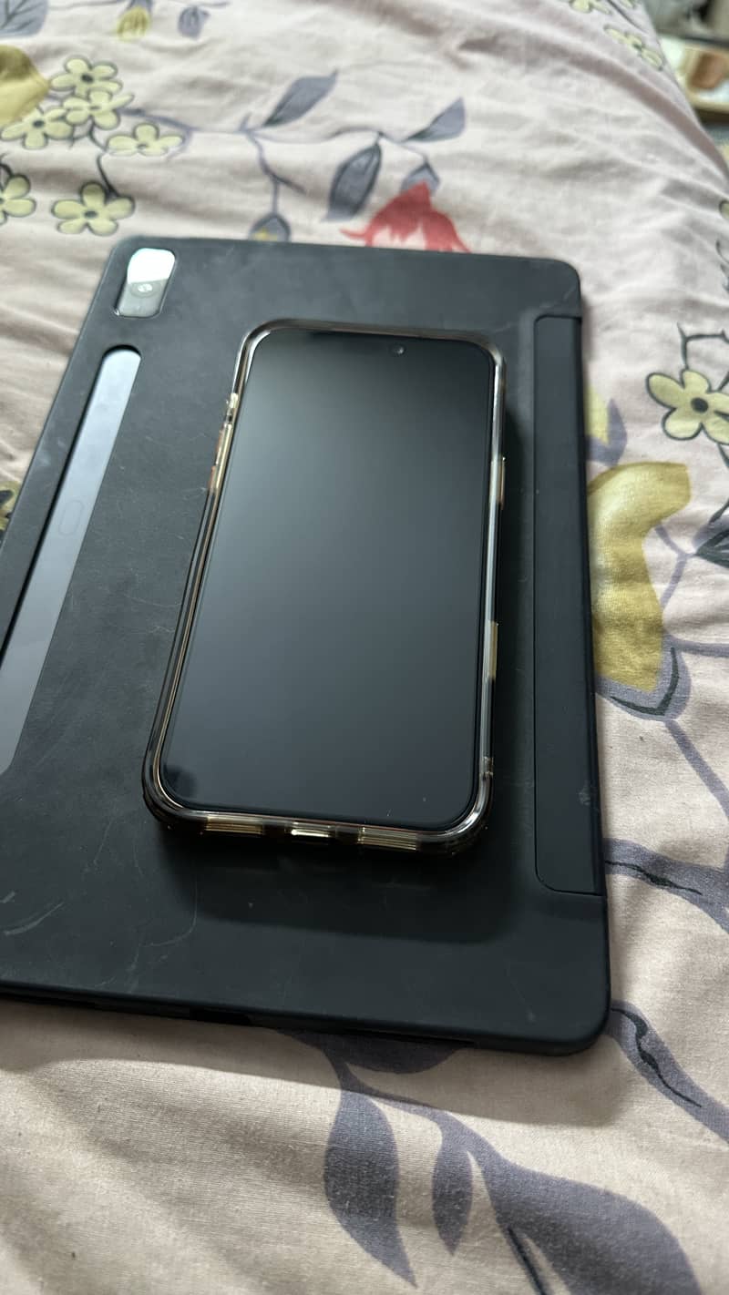 Apple iPhone 17 Pro Max 2