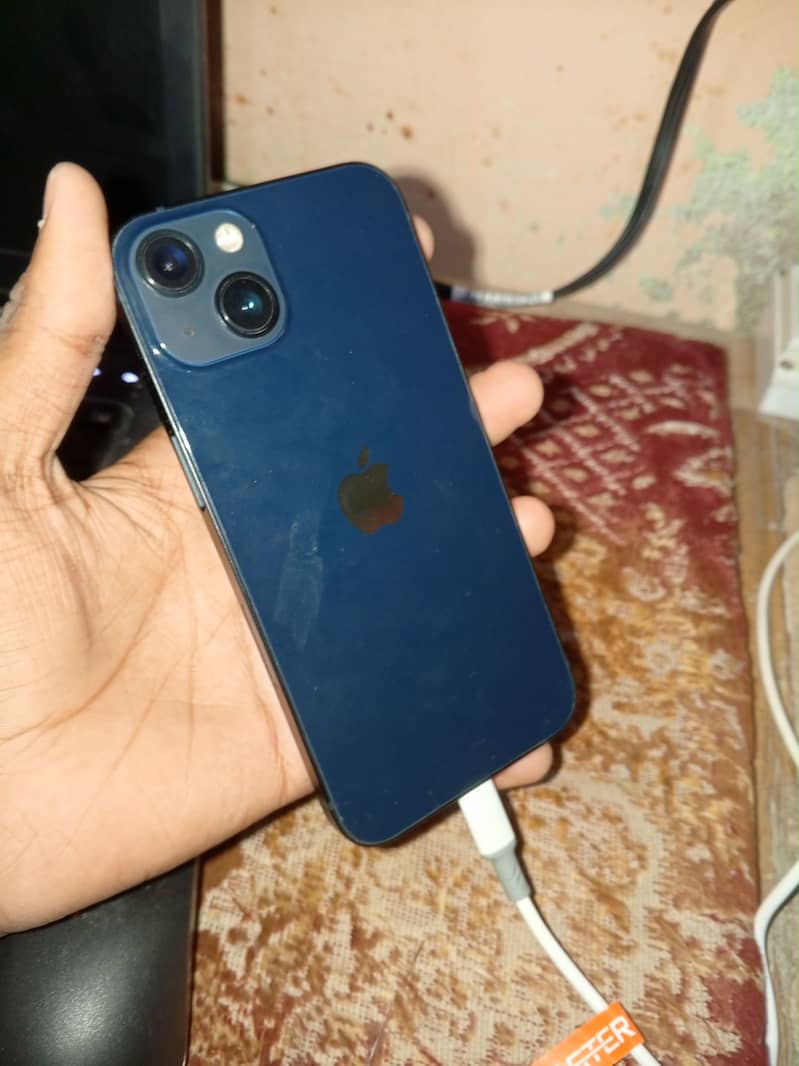 Apple iPhone 13 3