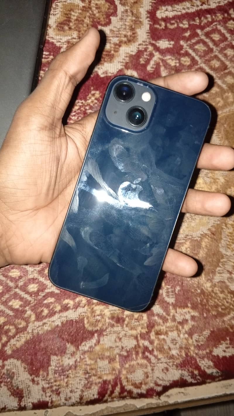 Apple iPhone 13 4