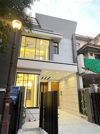 Book House Today In Lake City - Sector M7 - Block B