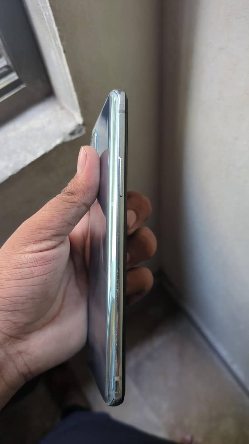 One Plus 8T 4