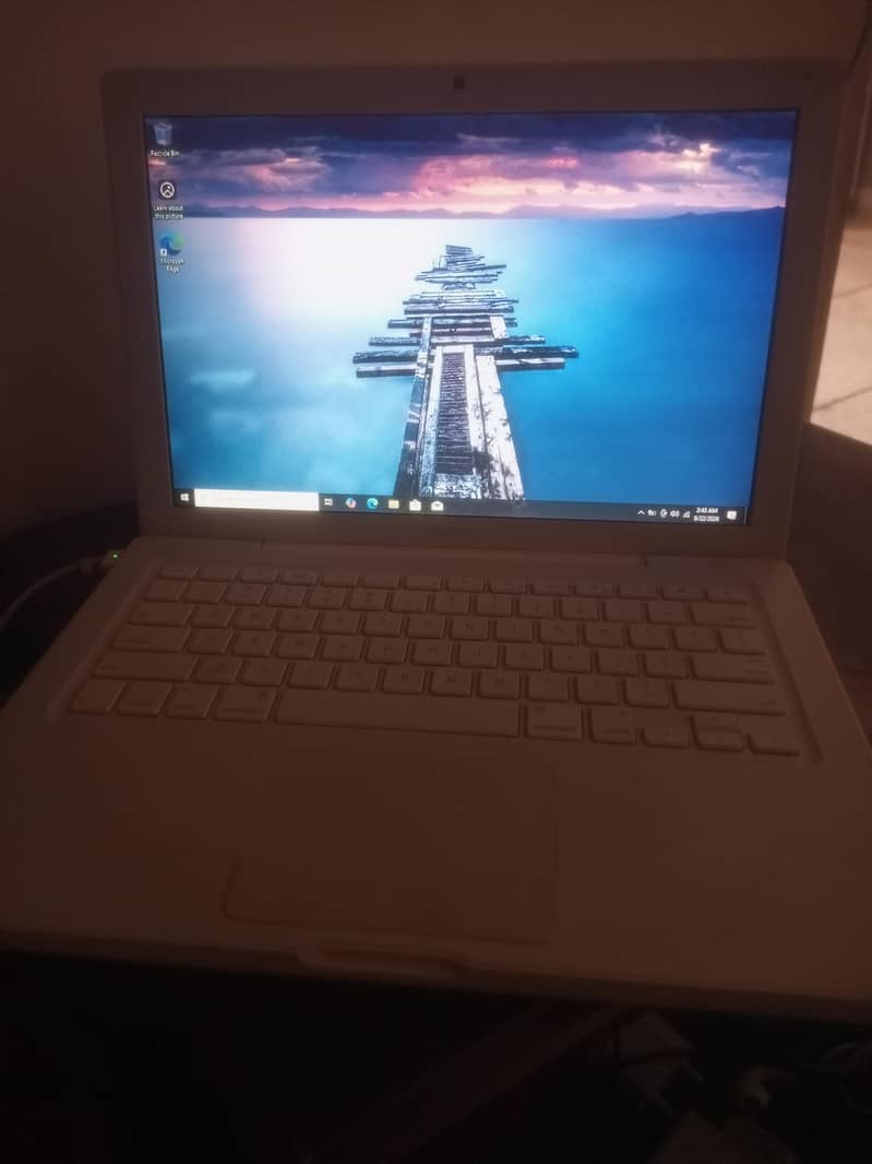 apple MacBook 0