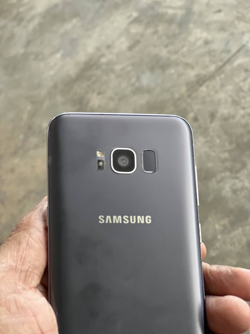 Samsung Mobile S8 Plus 1
