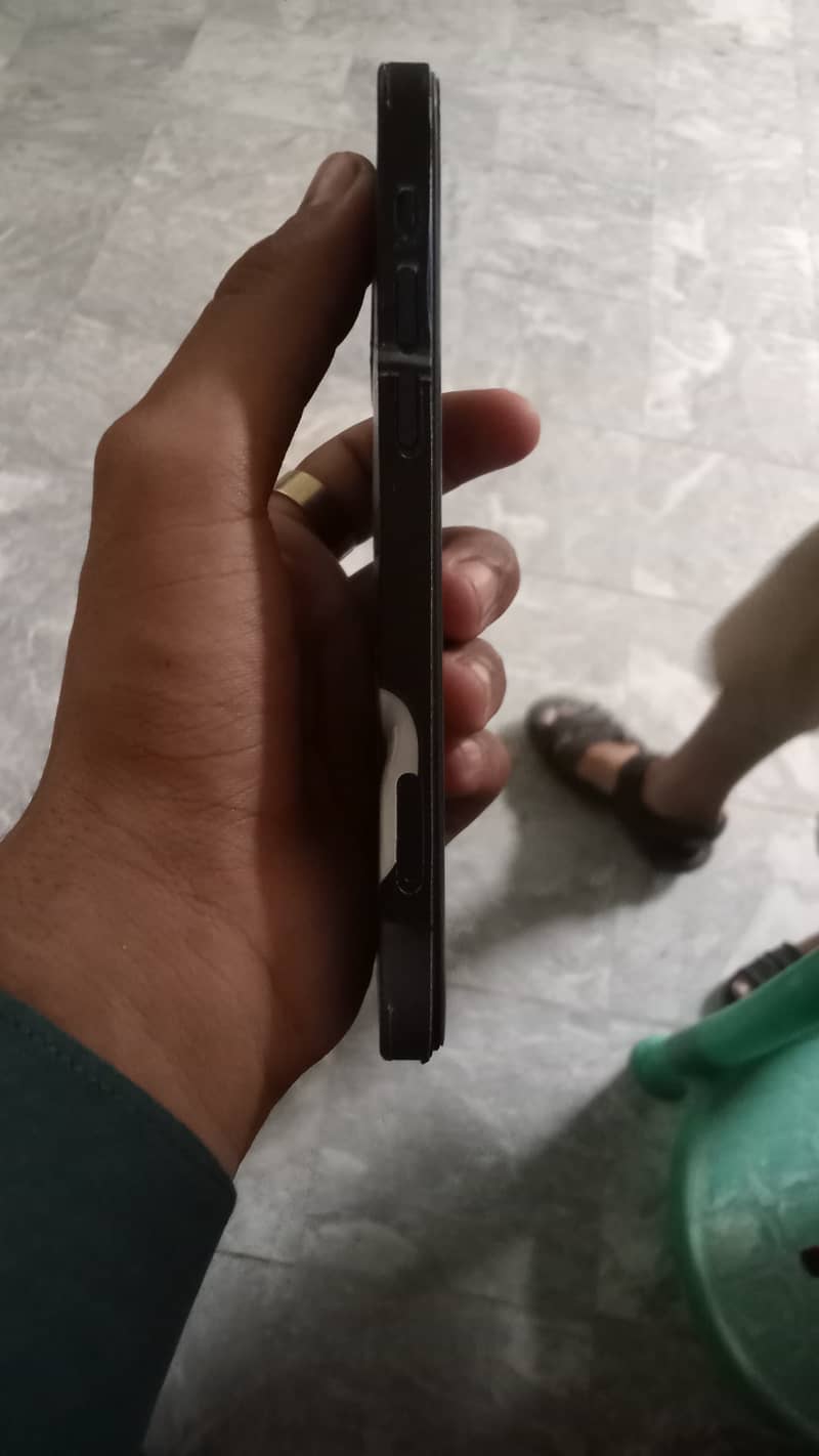 Apple iPhone 12 0
