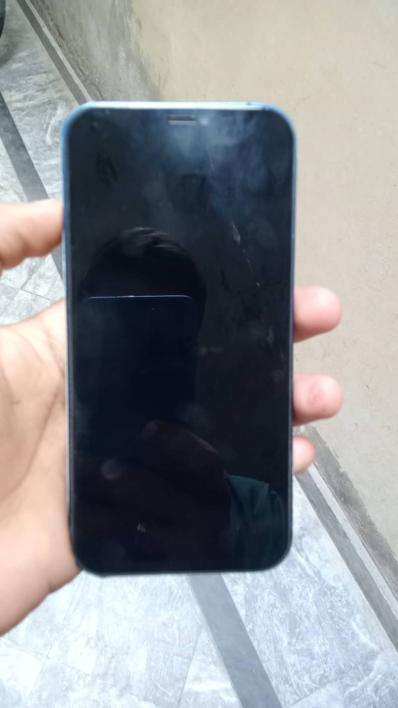 Apple iPhone 12 6