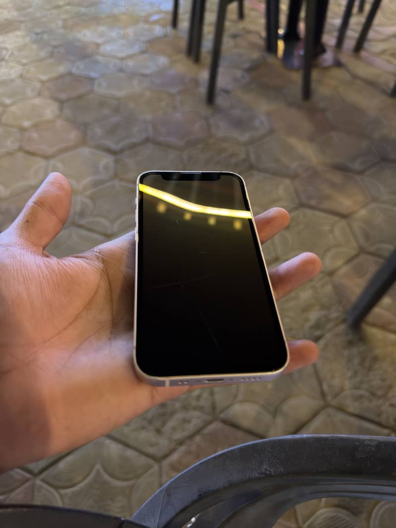 Apple iPhone 13 mini 3