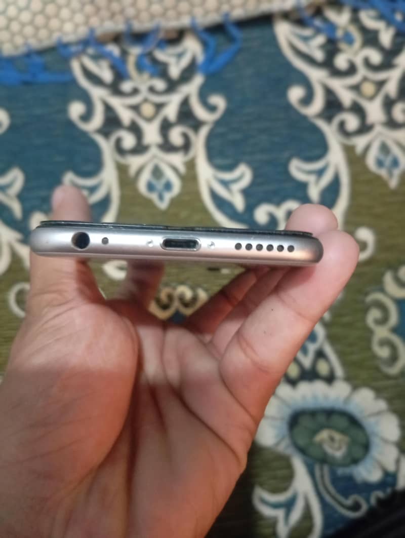 Apple iPhone 6 4