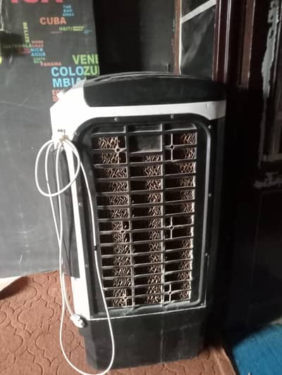 03343434453  آل اوکے ھے اچھی کنڈیشن میں ھے قیمت 18000 اٹھارہ ہزار