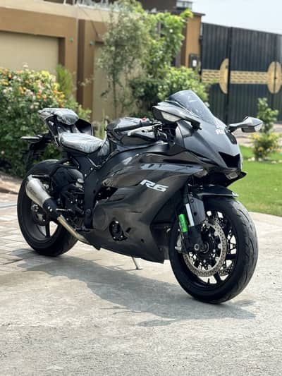 Yamaha R6 Brand new