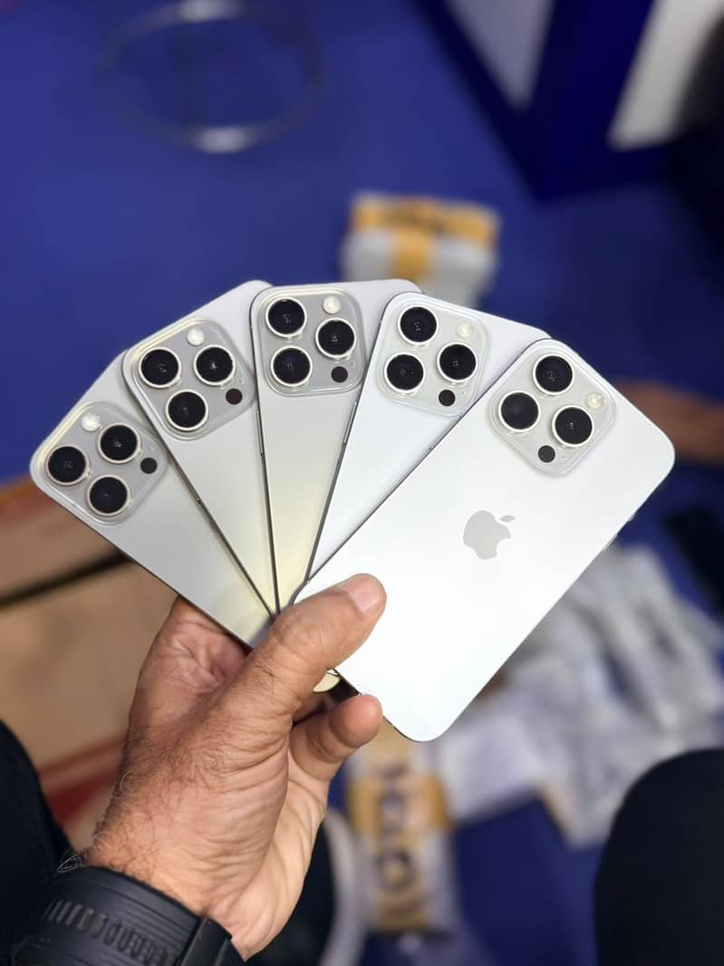 Apple iPhone 15 Pro 0