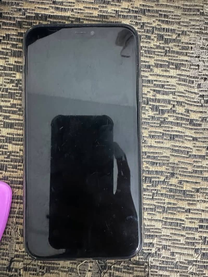 Apple iPhone 11 4