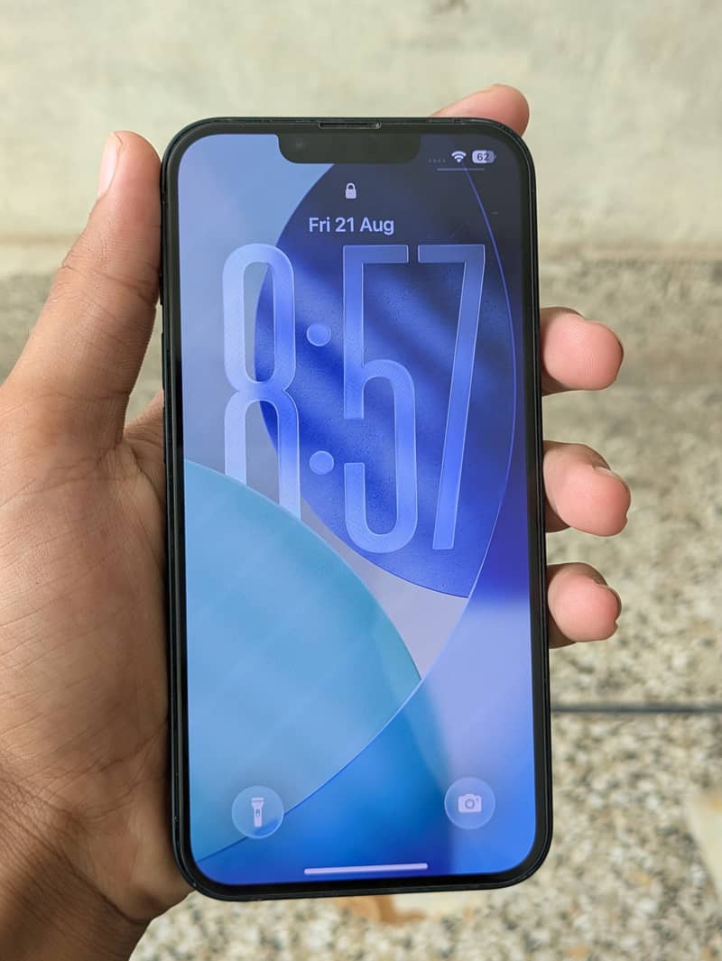 Apple iPhone 13 3