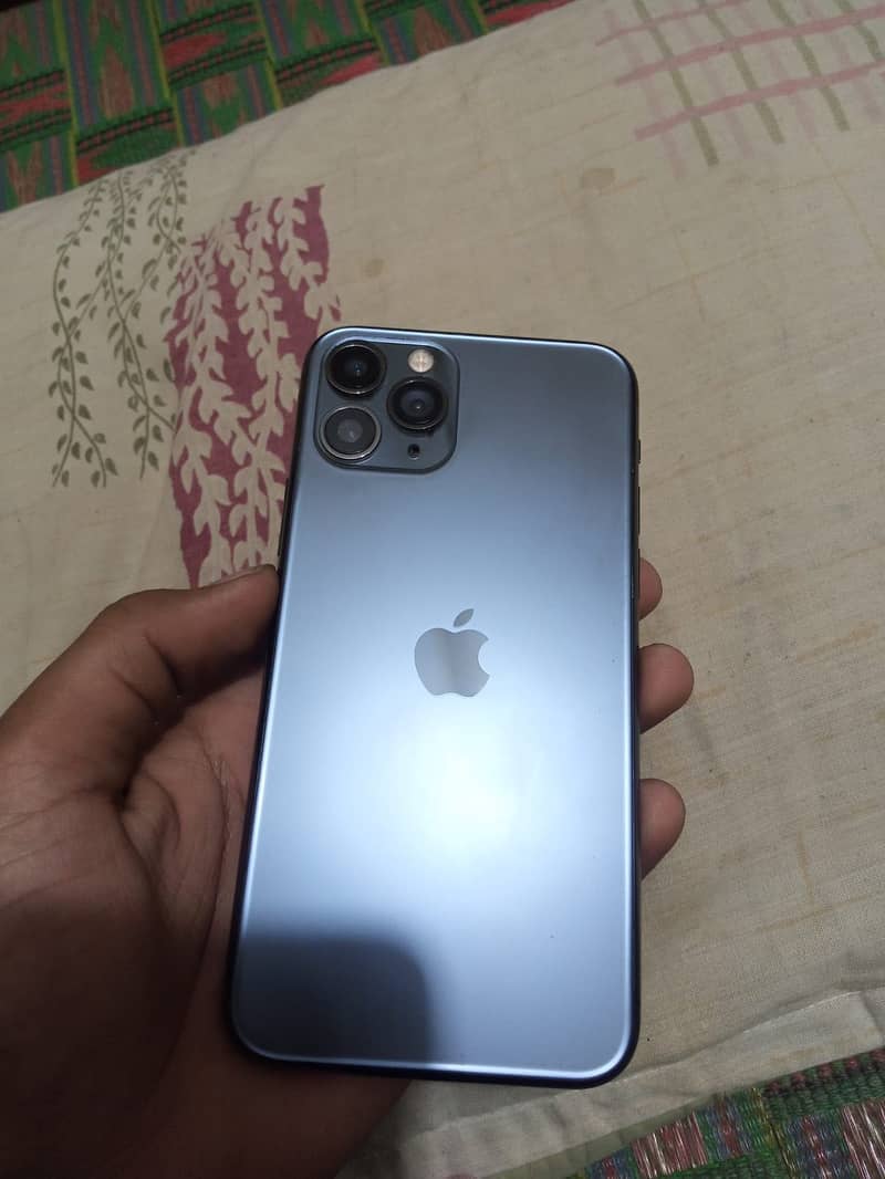iPhone 11 Pro 1