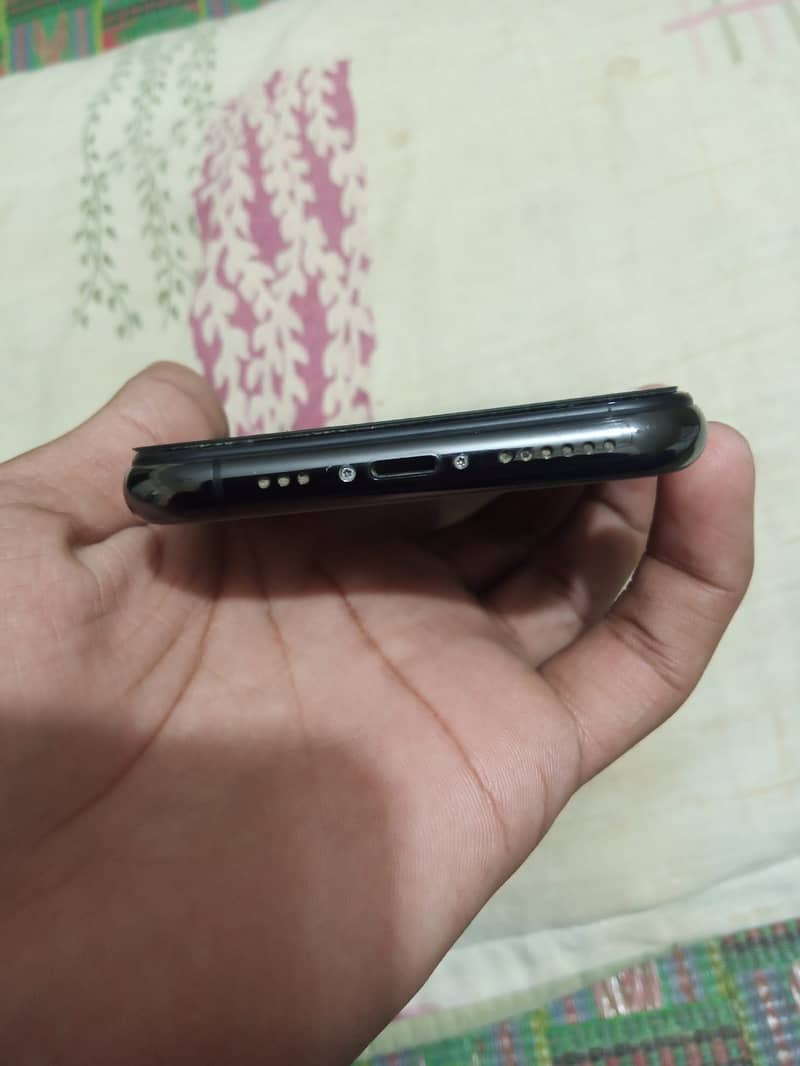 iPhone 11 Pro 3