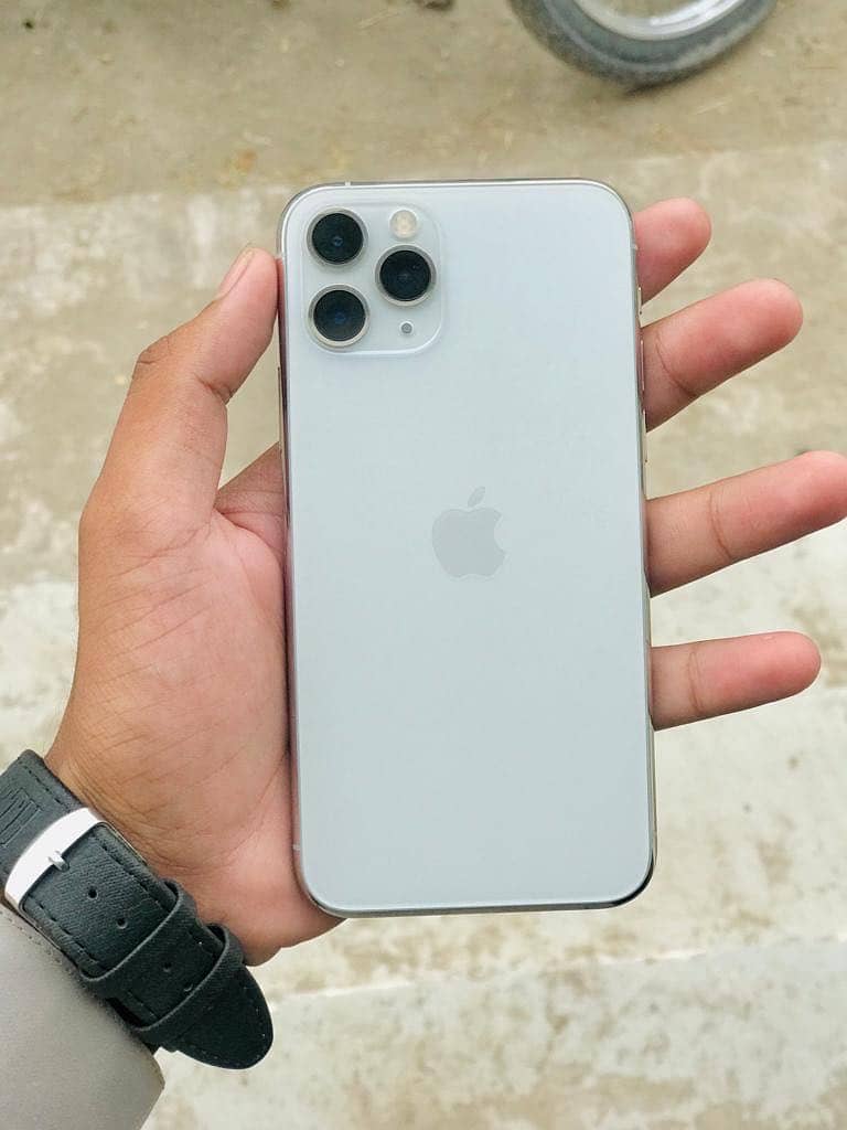 Apple iPhone 11 Pro 0