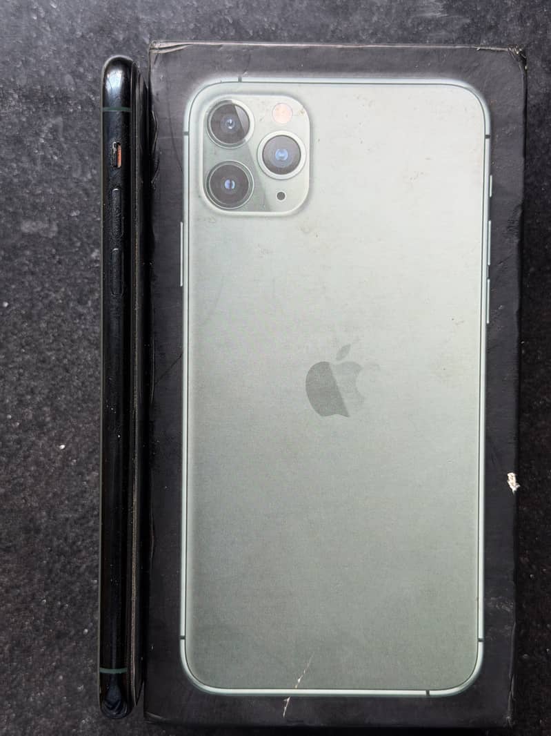 Apple iPhone 11 Pro Max 6