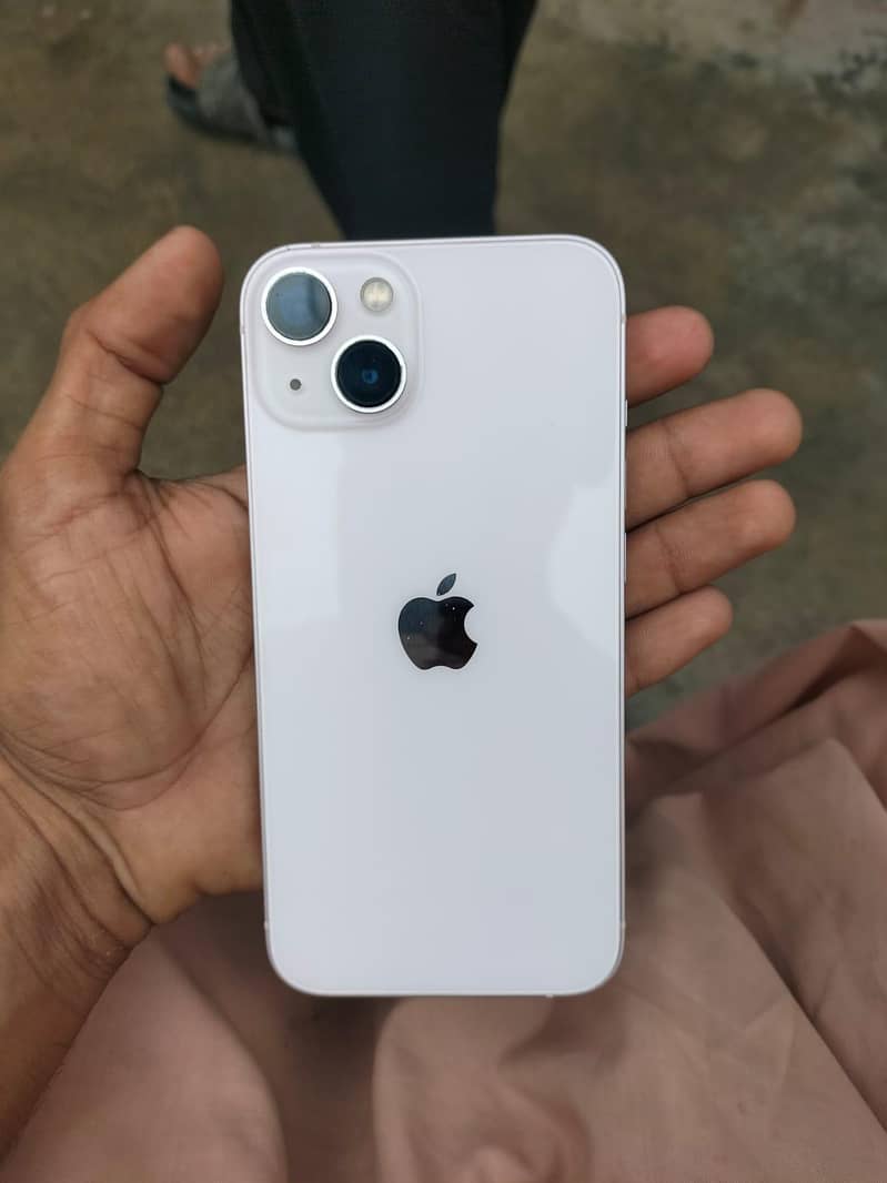 Apple iPhone 13 2