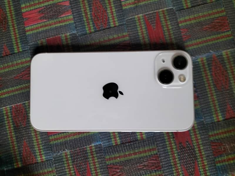 Apple iPhone 13 5