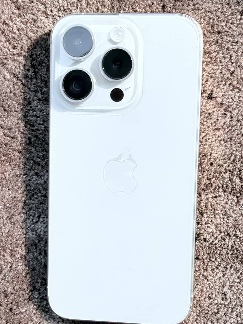 Apple iPhone 15 Pro 0