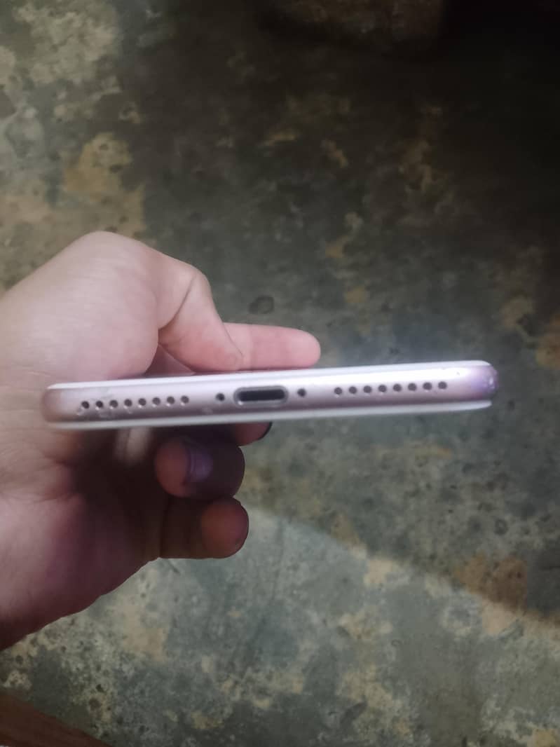 Apple iPhone 7 Plus 1