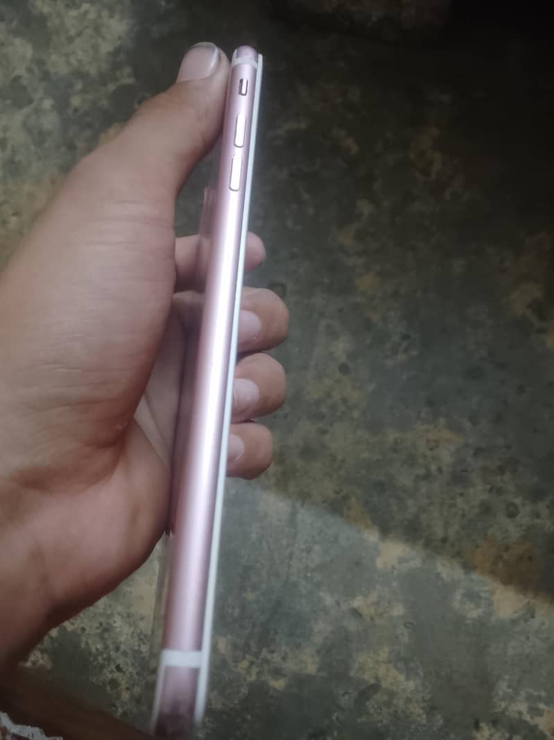 Apple iPhone 7 Plus 2