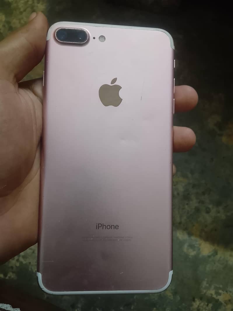 Apple iPhone 7 Plus 4