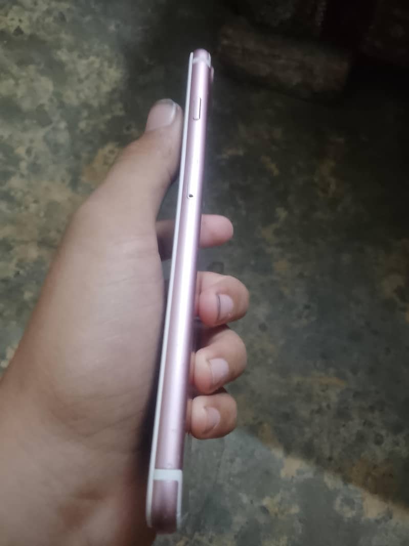 Apple iPhone 7 Plus 5