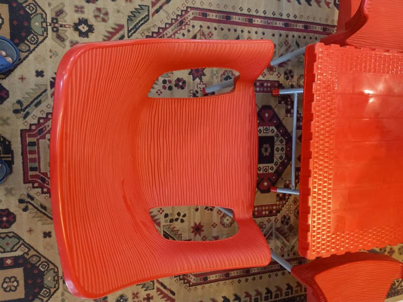 4 Plastic Chairs Table Set 6