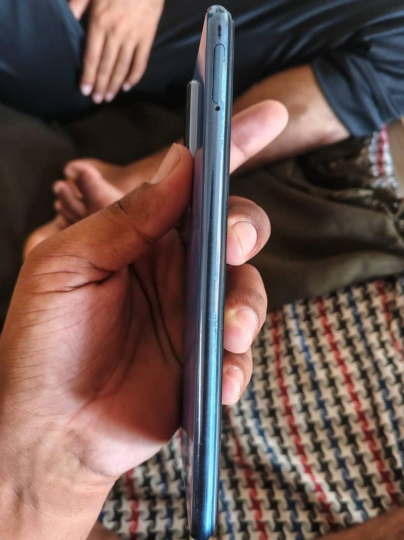 Vivo V21e 4
