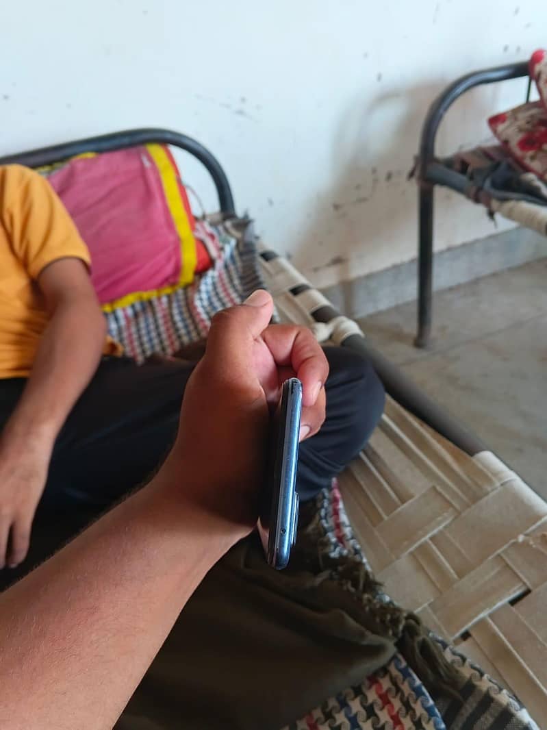 Vivo V21e 5